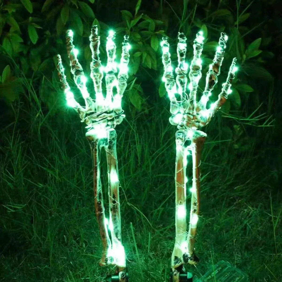 Halloween Solar Ghost Hand LED Light String, Ghost Festival Courtyard Atmosphere Decoration Light, Copper Wire Ground Plug Light