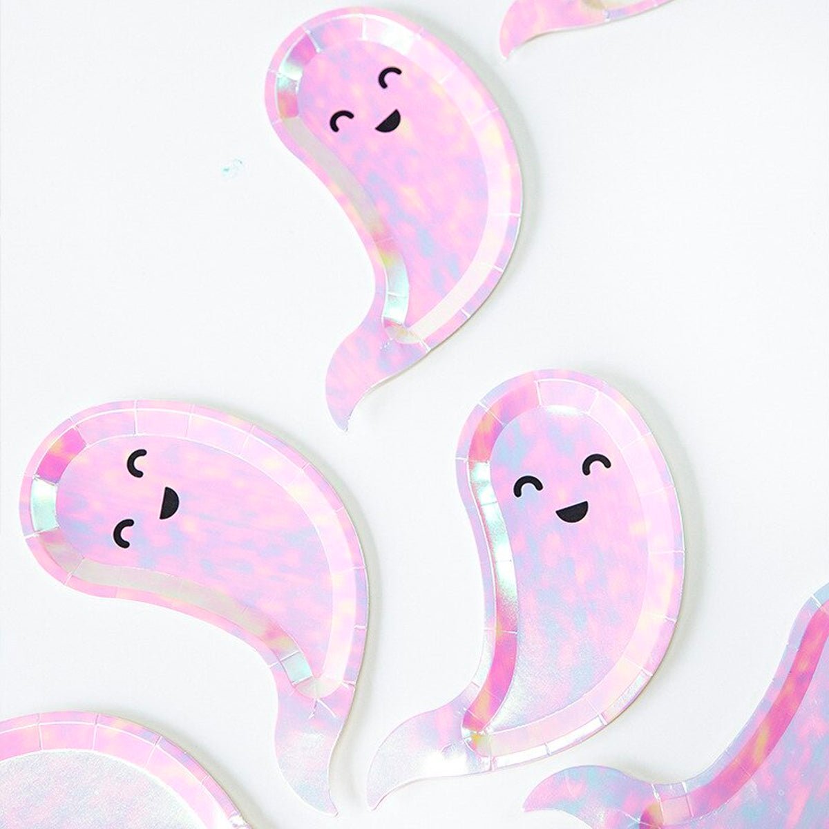 Iridescent Ghost Plates 8 pcs