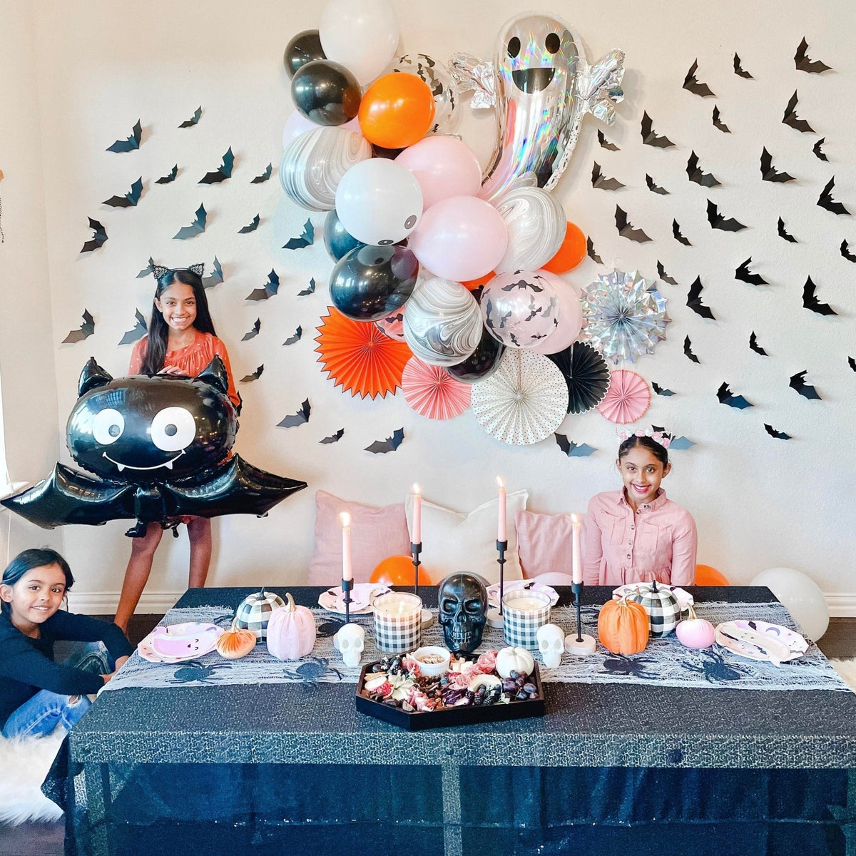 Holographic Ghost Balloon