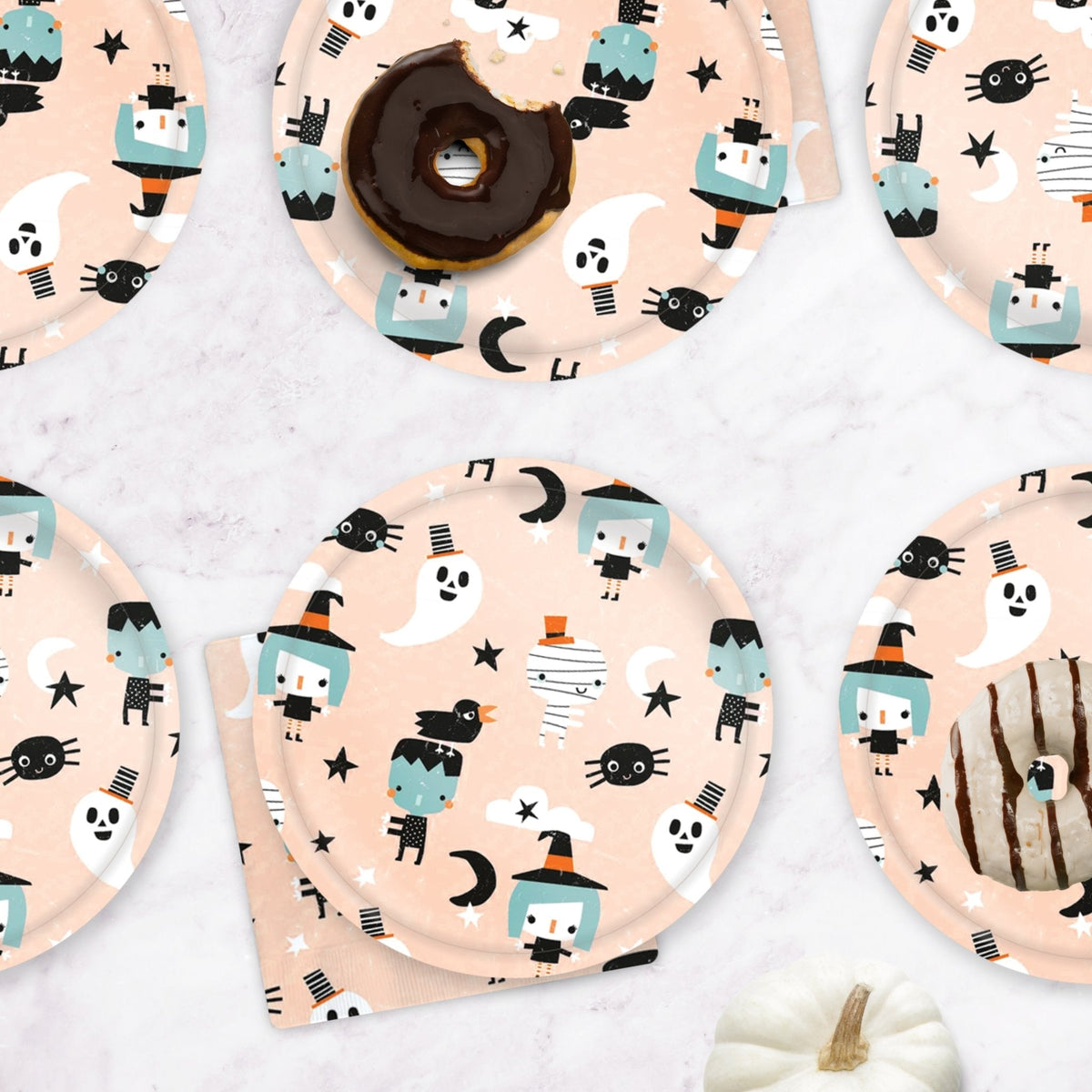 Halloween Friends Paper Plates 8 ct