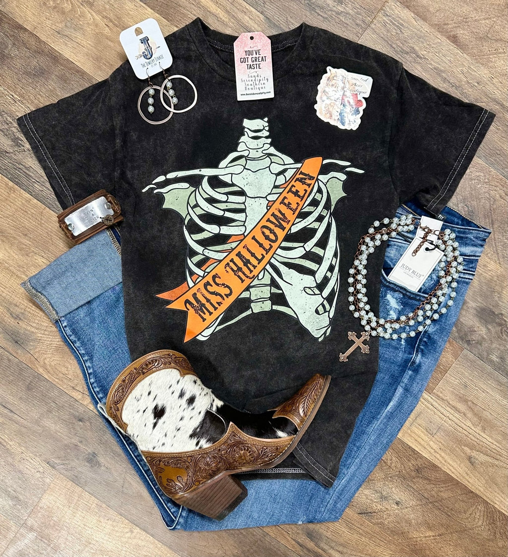 Miss Halloween Graphic T-Shirt